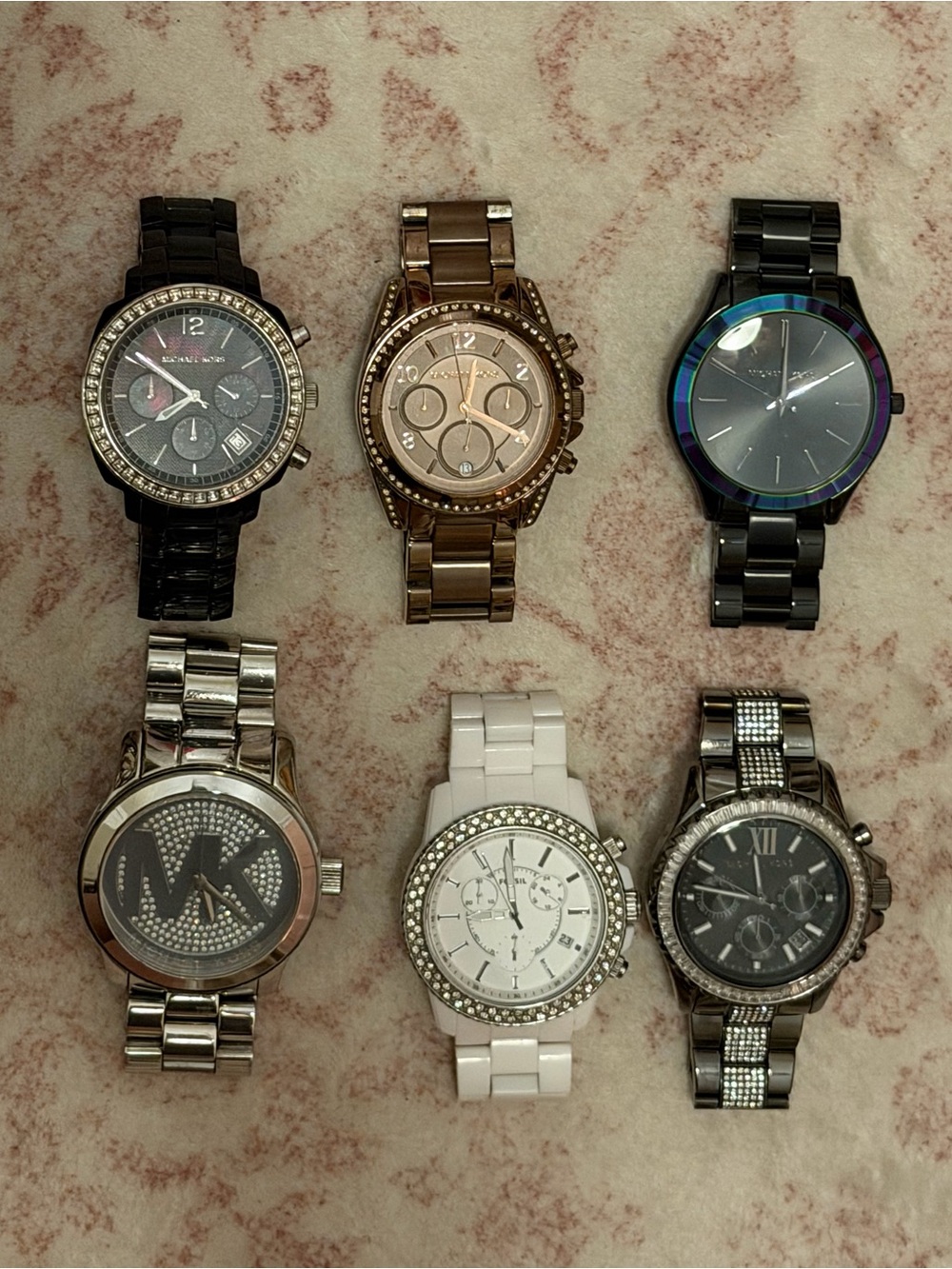 Lot of women’s watches! 5 Michael Kors and 1 Fossil